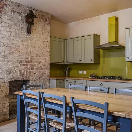 Ferienhaus The Herbalist House *